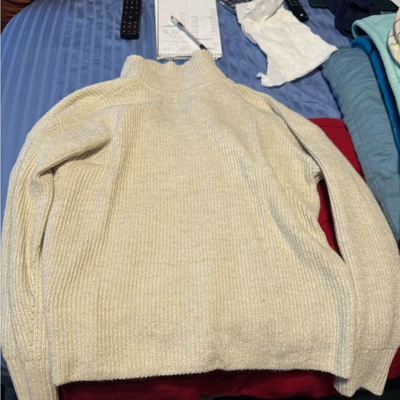 Old navy pullover - Picture 3 of 3
